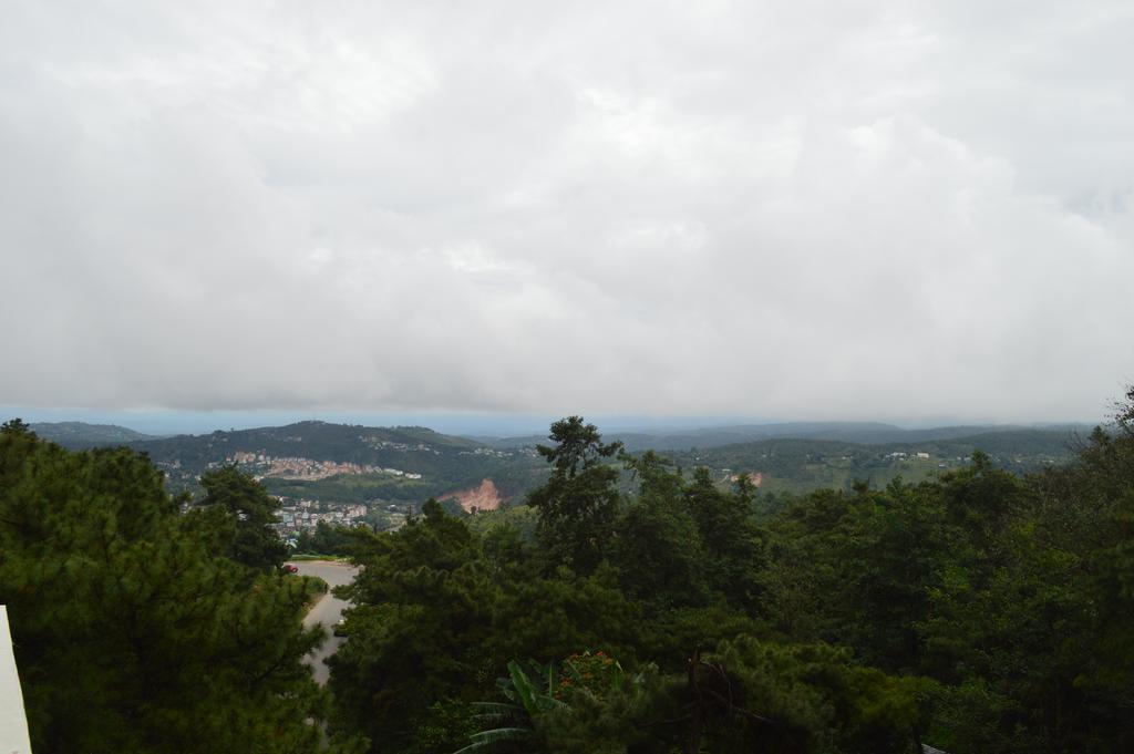 Orange Homestay Shillong Esterno foto