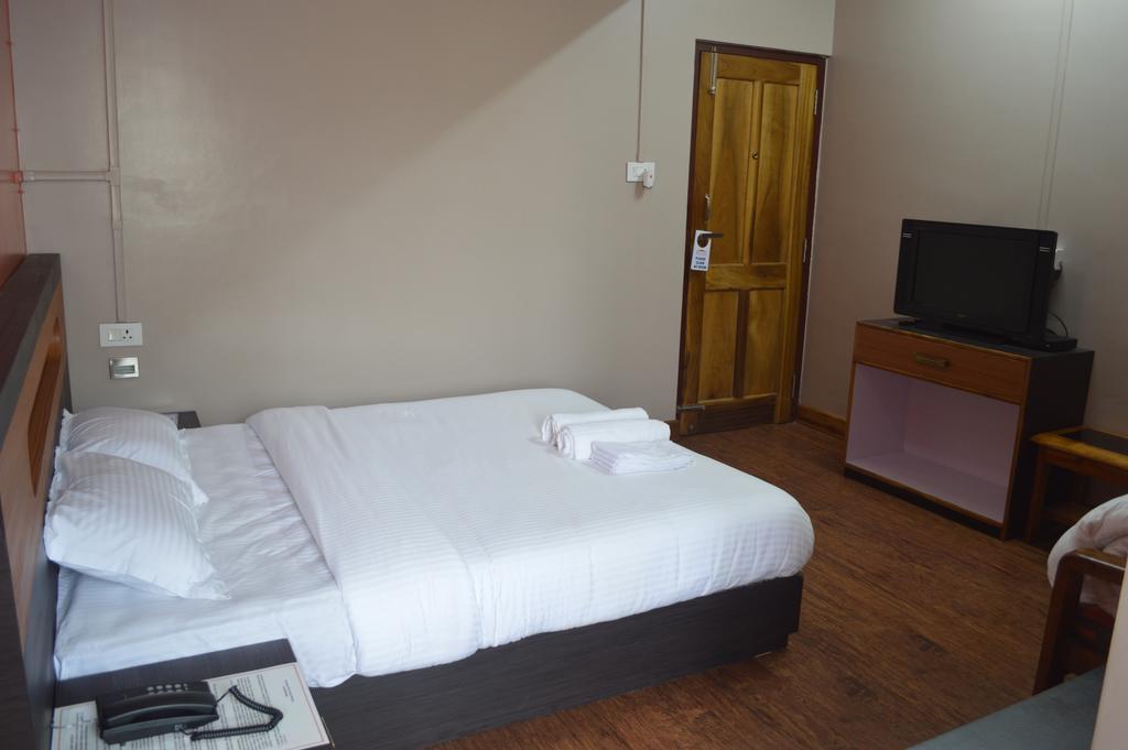 Orange Homestay Shillong Esterno foto