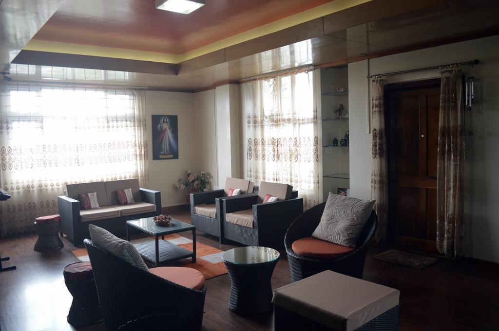 Orange Homestay Shillong Esterno foto
