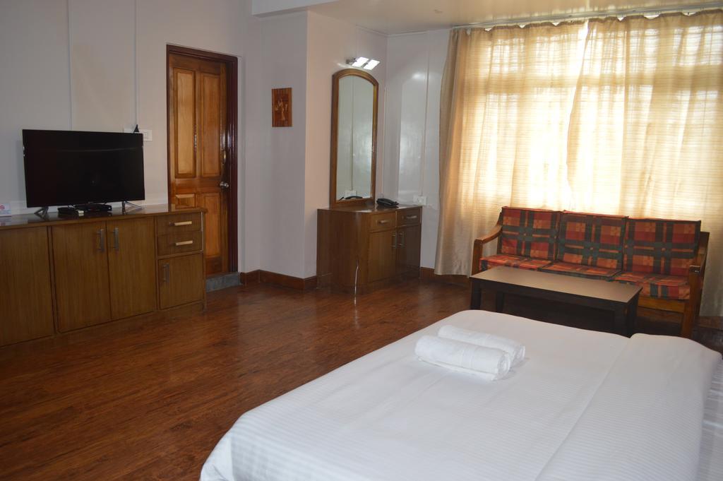 Orange Homestay Shillong Esterno foto