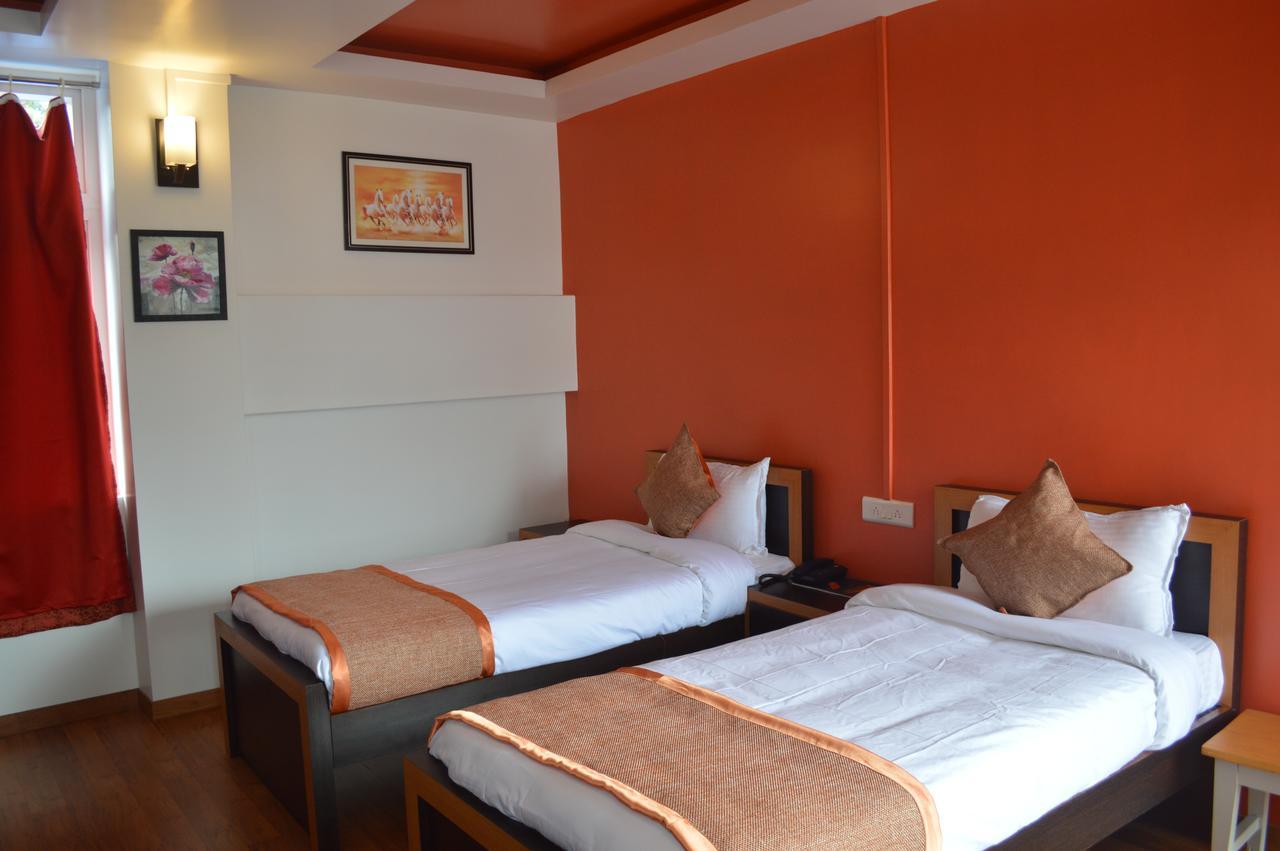 Orange Homestay Shillong Esterno foto