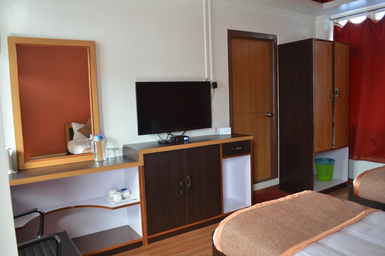 Orange Homestay Shillong Esterno foto
