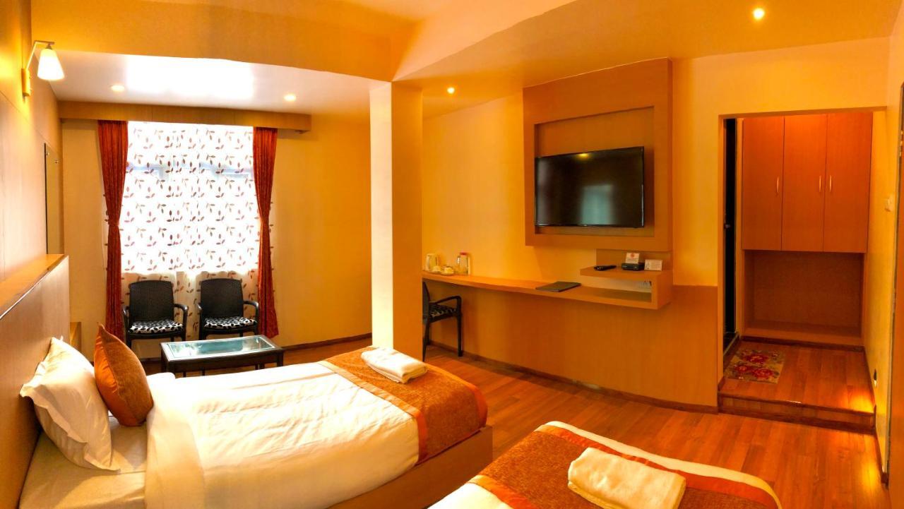 Orange Homestay Shillong Esterno foto