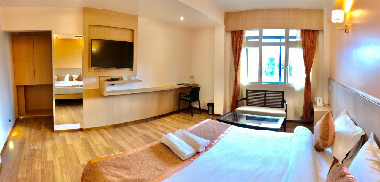 Orange Homestay Shillong Esterno foto